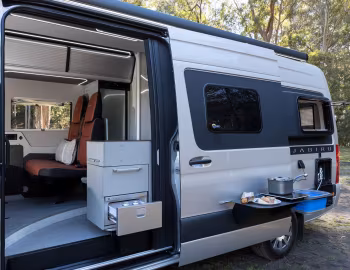 Trakka Jabiru J4 (Br.907) '2018–pr.