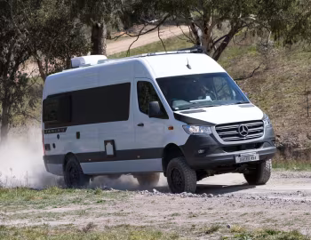 Trakka Jabiru J4 AWD (Br.907) '01.2020–pr.