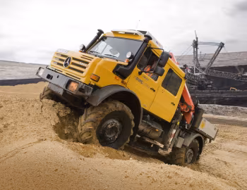 Mercedes-Benz Unimog U 5000 L Double Cab (Br.437.4) '2002–13