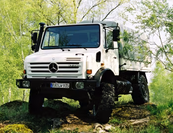 Mercedes-Benz Unimog U 5000 (Br.437.4) '2002–13