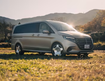 Mercedes-Benz V 220 d Exclusive long Platinum Suite [Japan] (Br.447) '2024–pr.