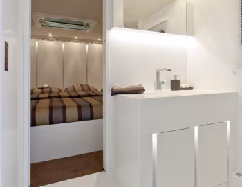 Interior Mercedes-Benz Actros 2542 LLL Vario Alkoven 1200 (MP4) '2013–pr.