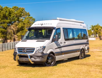 Winnebago Bondi 4S [Australia] (Br.906) '12.2014–19