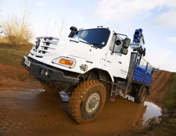 Mercedes-Benz Zetros 1833 A [UK-spec] '2008–pr.