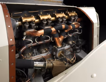 Bajo el capó Mercedes 115 PS Grand Prix Rennwagen '1914