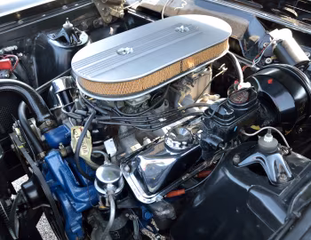 Sob o capô 1967 Mercury Comet 202 2-door Sedan R-Code 427/425 HP