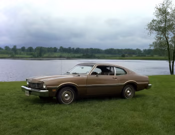 1974 Mercury Comet Custom 2-door Sedan (31)