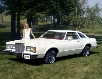 1977 Mercury Cougar XR-7 (93 65L)