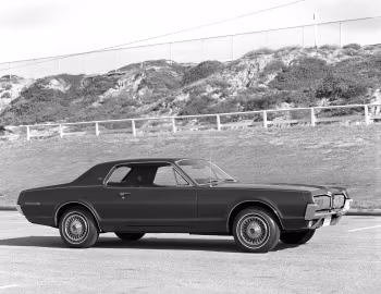 1967 Mercury Cougar XR-7 (93)