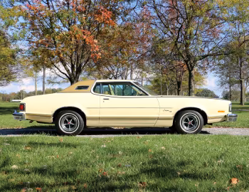 1976 Mercury Cougar XR-7 (93 65F) '1975–76