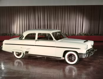 1953 Mercury Custom 2-door Sedan (70B)
