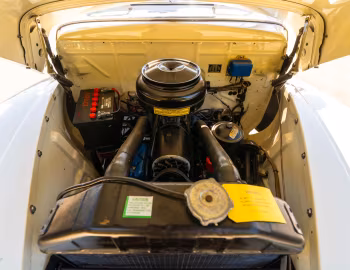 Під капотом 1946 Mercury Eight Club Convertible (69M 76)