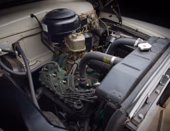 Sob o capô 1949 Mercury Eight Station Wagon (9CM 79)
