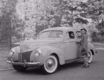 1940 Mercury Eight Town Sedan (09A 73)
