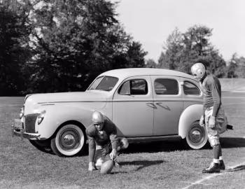 1940 Mercury Eight Town Sedan (09A 73)