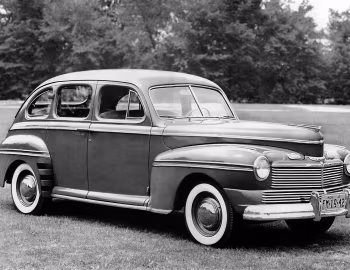 1942 Mercury Eight Town Sedan (29A 73)