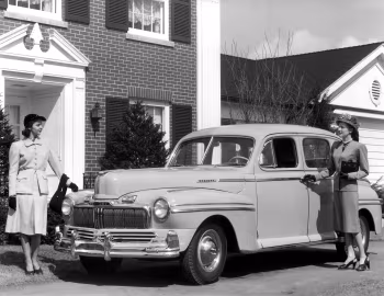 1947 Mercury Eight Town Sedan (79M 73)