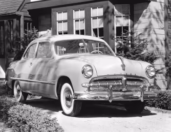 1949 Meteor Custom 2-door Sedan (0170B)