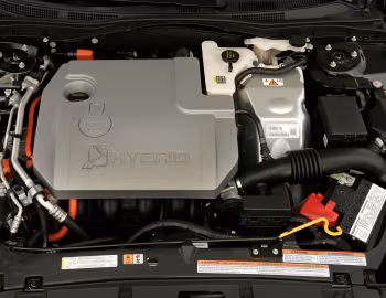 Sob o capô 2010–11 Mercury Milan Hybrid '2009–12.2010
