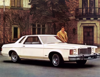 1975 Mercury Monarch 2-door Sedan (35 66H)