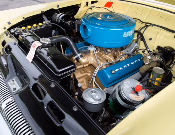 Sob o capô 1956 Mercury Montclair Convertible (76B)