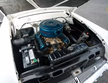 Sob o capô 1956 Mercury Montclair Hardtop Coupe (64A)