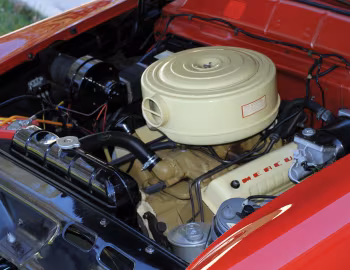 Sob o capô 1955 Mercury Montclair Hardtop Coupe (64A)