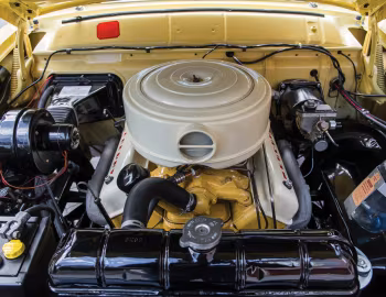 Sob o capô 1955 Mercury Montclair Sun Valley Hardtop Coupe (64B)