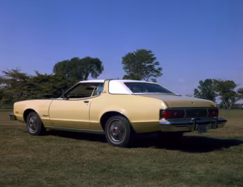 1974 Mercury Montego MX Brougham 2-door Hardtop with Custom Trim (11)
