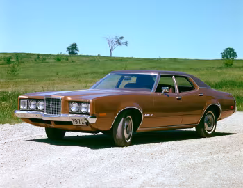 1972 Mercury Montego MX 4-door Pillared Hardtop (04) '1971–72