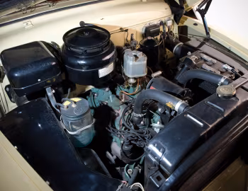 Sob o capô 1951 Mercury Station Wagon (1CM M-79)