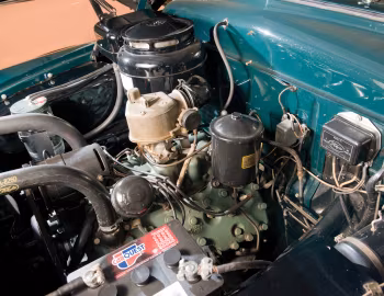 Sob o capô 1950 Mercury Station Wagon (0CM M-79)