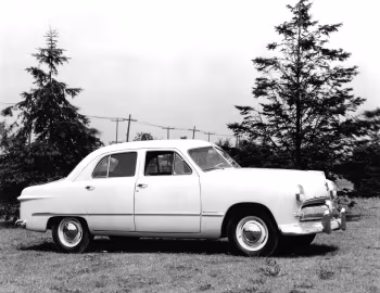 1949 Meteor Custom 4-door Sedan (0173B)