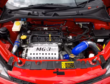 Sob o capô MG3 Trophy Concept '06.2014