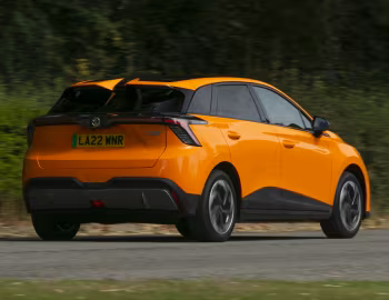 MG4 EV [UK-spec] (EH32) '2022–26