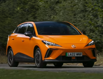 MG4 EV [UK-spec] (EH32) '2022–26
