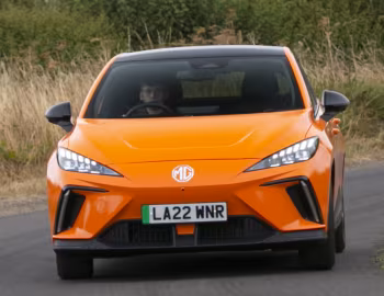 MG4 EV [UK-spec] (EH32) '2022–26