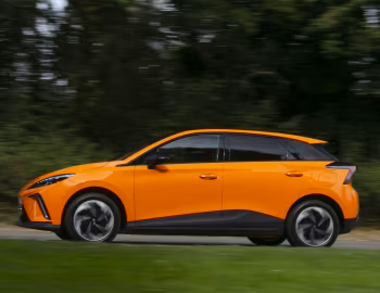 MG4 EV [UK-spec] (EH32) '2022–26