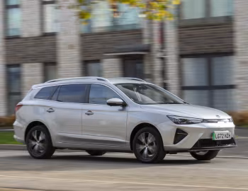 MG5 EV [UK-spec] (EP22) '2022–pr.
