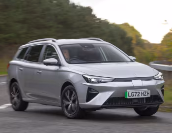 MG5 EV [UK-spec] (EP22) '2022–pr.