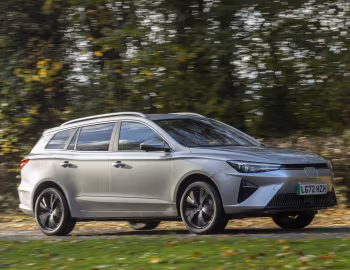 MG5 EV [UK-spec] (EP22) '2022–pr.