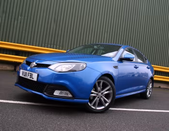 MG 6 GT [UK-spec] (IP22) '04.2011–15