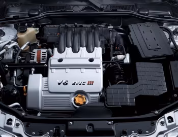Sob o capô MG 750 (W161/BP11) '2010–11