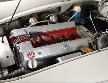 Sob o capô 1959–60 MGA Twin-Cam [North America] '1958–60