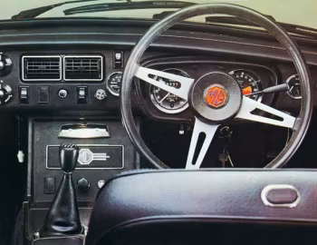 Painel frontal MGB GT '1973–75