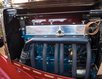 Sob o capô MG F2 Magna '1932