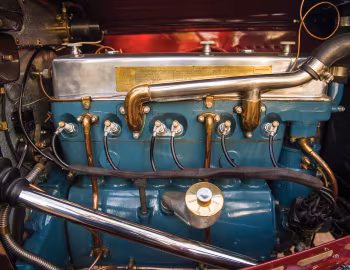 Sob o capô MG F2 Magna '1932