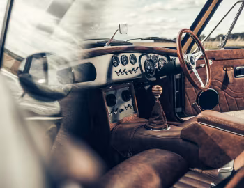Interior Frontline LE60 '2023–pr.