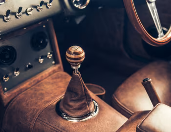 Interior Frontline LE60 '2023–pr.