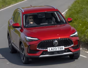 MG HS [UK-spec] '2023–24